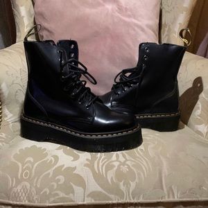 Doc Martens Jadon black platform boots